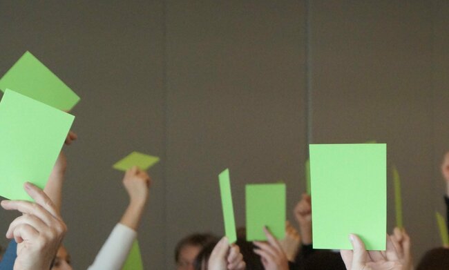 Abstimmung bei Delegiertenversammlung Foto CHoffmann