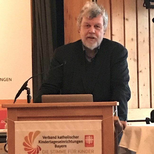 DV 2023 - Vortrag Dr. Lüders Landesjugendhilfe-Ausschuss zu KJSG - Foto CHoffmann